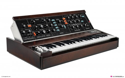 Moog Minimoog Model D 2022 Edition + custodia originale EXDEMO