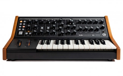 Moog Subsequent 25 exdemo