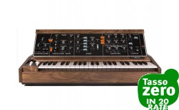 Moog MiniMoog Model D Walnut - Limited Edition EXDEMO