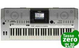 Yamaha PSR S900 Usato